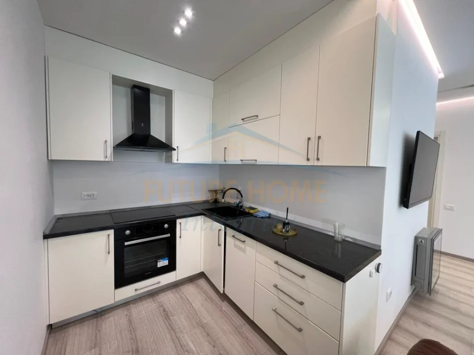 Tirane, shitet apartament 2+1 Kati 7, 92 m² 360.000 € (BLLOKU)