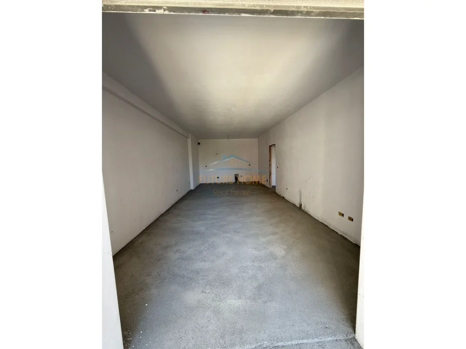Tirane, shitet apartament 2+1+Ballkon Kati 3, 106 m² (Paskuqan)