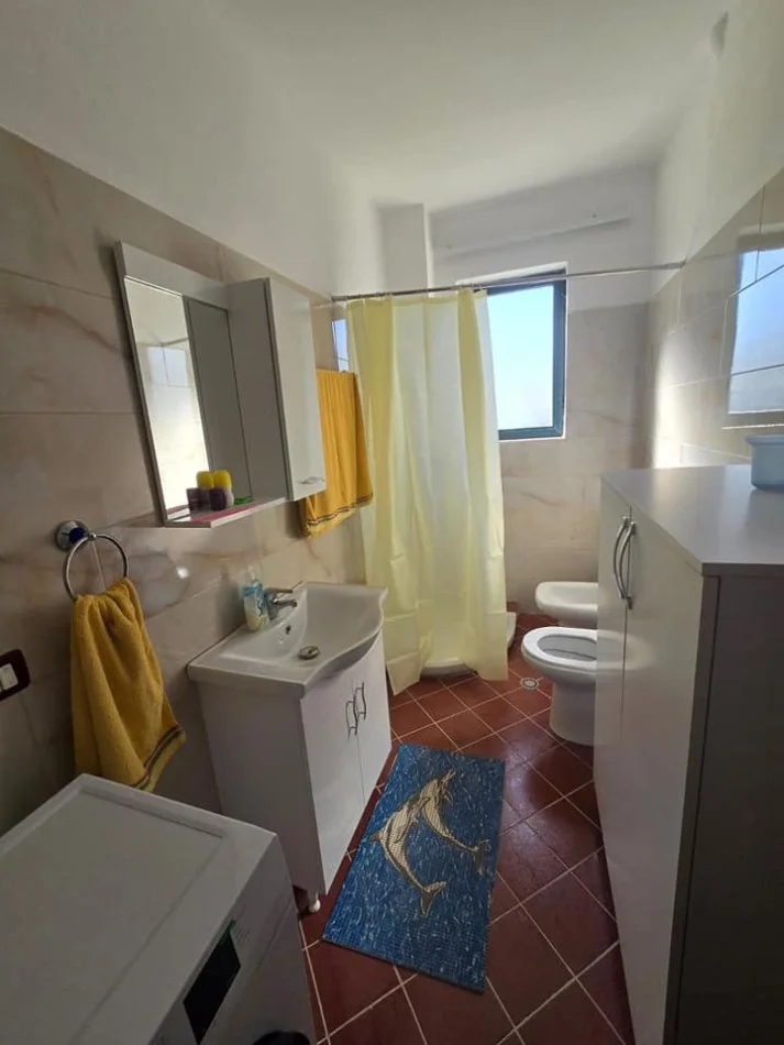 Durres, jepet me qera 1+1 Kati 1, 250 € (GOLEM!)