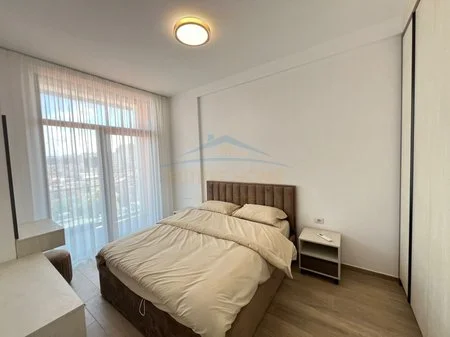 Tirane, jepet me qera apartament 1+1+Ballkon Kati 3, 76 m² 500 € (Dogana)