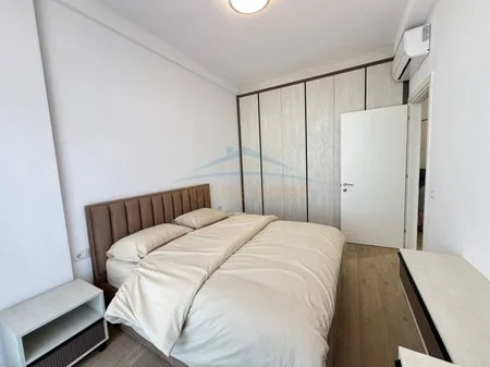 Tirane, jepet me qera apartament 1+1+Ballkon Kati 3, 76 m² 500 € (Dogana)