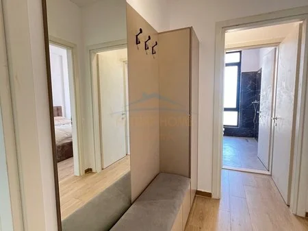 Tirane, jepet me qera apartament 1+1+Ballkon Kati 3, 76 m² 500 € (Dogana)
