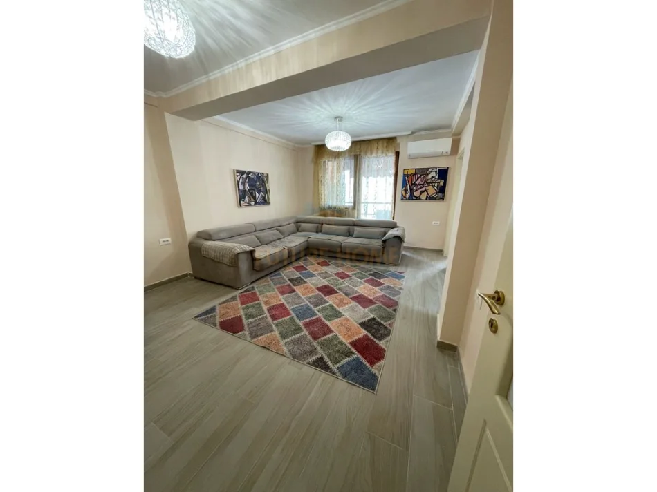 Tirane, shitet apartament 1+1+Ballkon Kati 7, 87 m² 244.000 € (Bulevardi Zogu i 1)