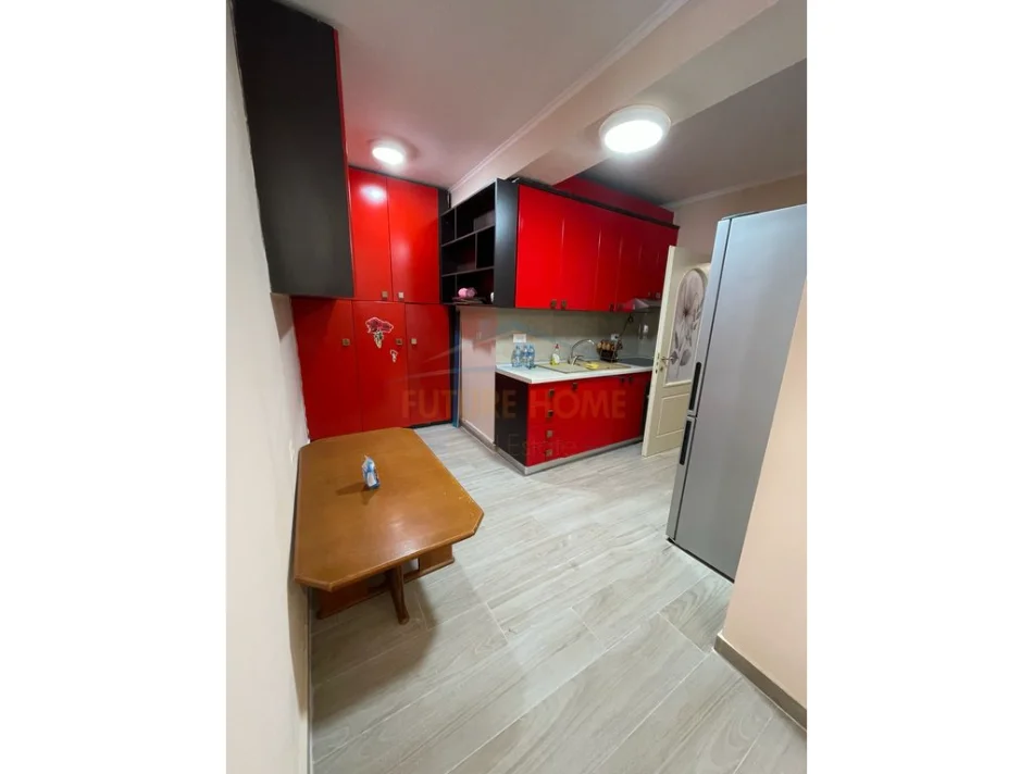 Tirane, shitet apartament 1+1+Ballkon Kati 7, 87 m² 244.000 € (Bulevardi Zogu i 1)
