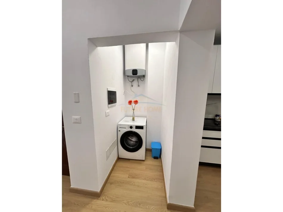 Tirane, jepet me qera apartament 2+1+Ballkon Kati 3, 80 m² 850 € (Sheshi Willson)