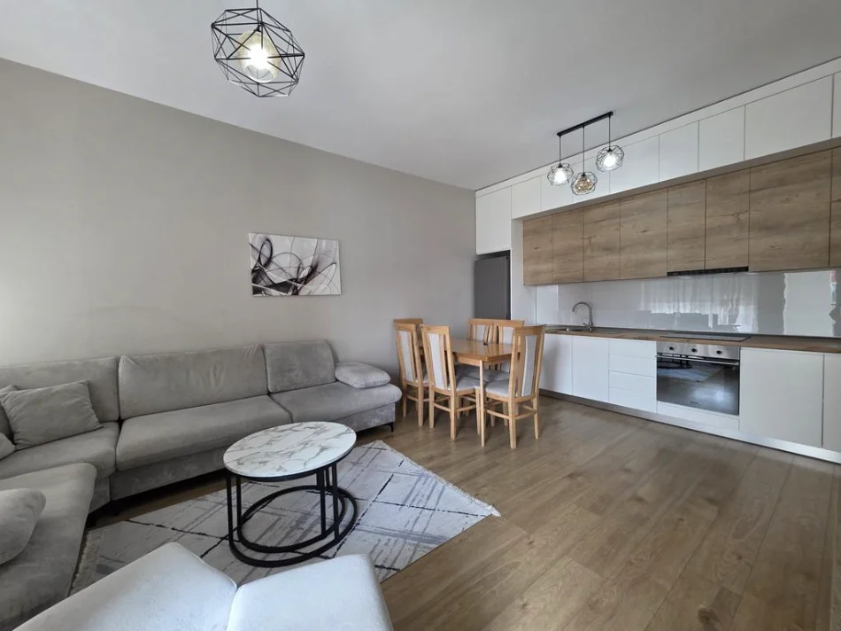 Tirane, jepet me qera apartament 2+1+Ballkon Kati 7, 94 m² 800 € (Bulevardi i ri, Marga 2)