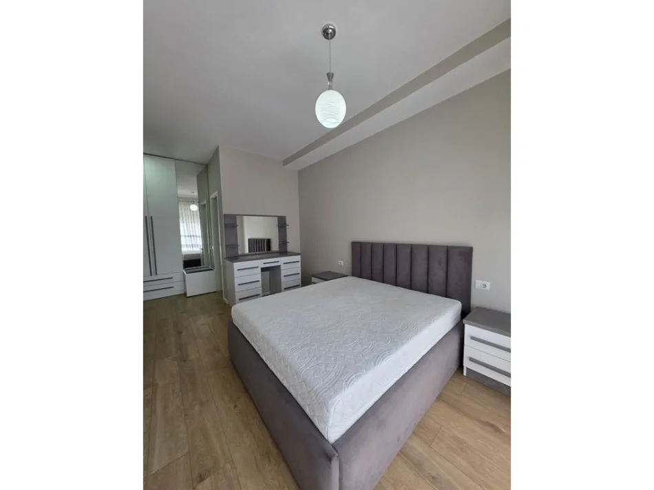 Tirane, jepet me qera apartament 2+1+Ballkon Kati 7, 94 m² 800 € (Bulevardi i ri, Marga 2)