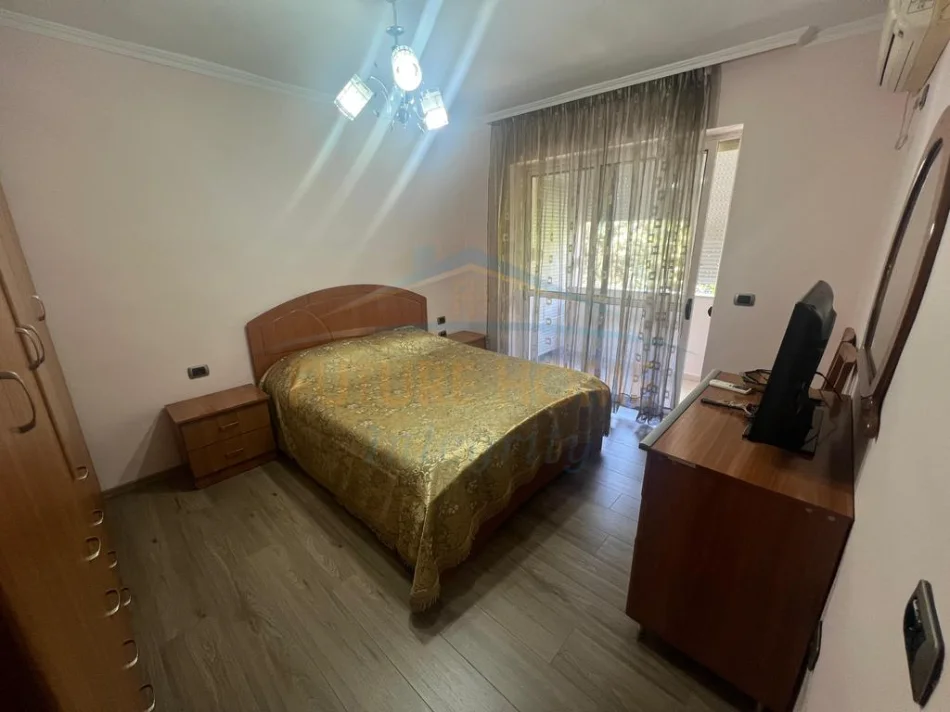 Tirane, shitet apartament 2+1+Ballkon Kati 3, 73 m² 165.000 € (Ali Demi)