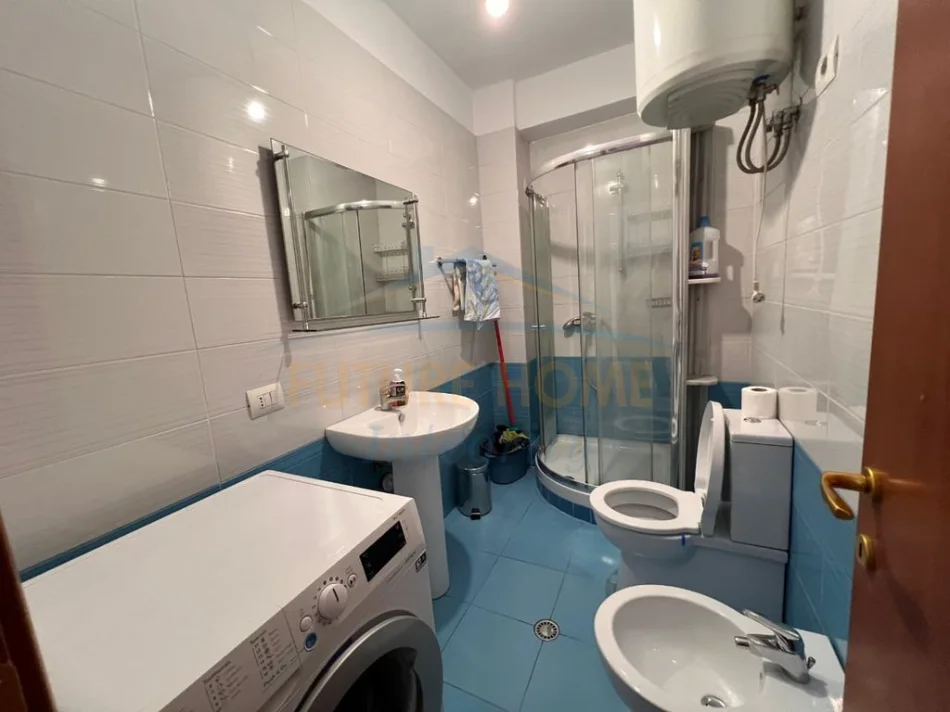 Tirane, jepet me qera apartament 1+1+Ballkon , 56 m² 580 € (Don Bosko)