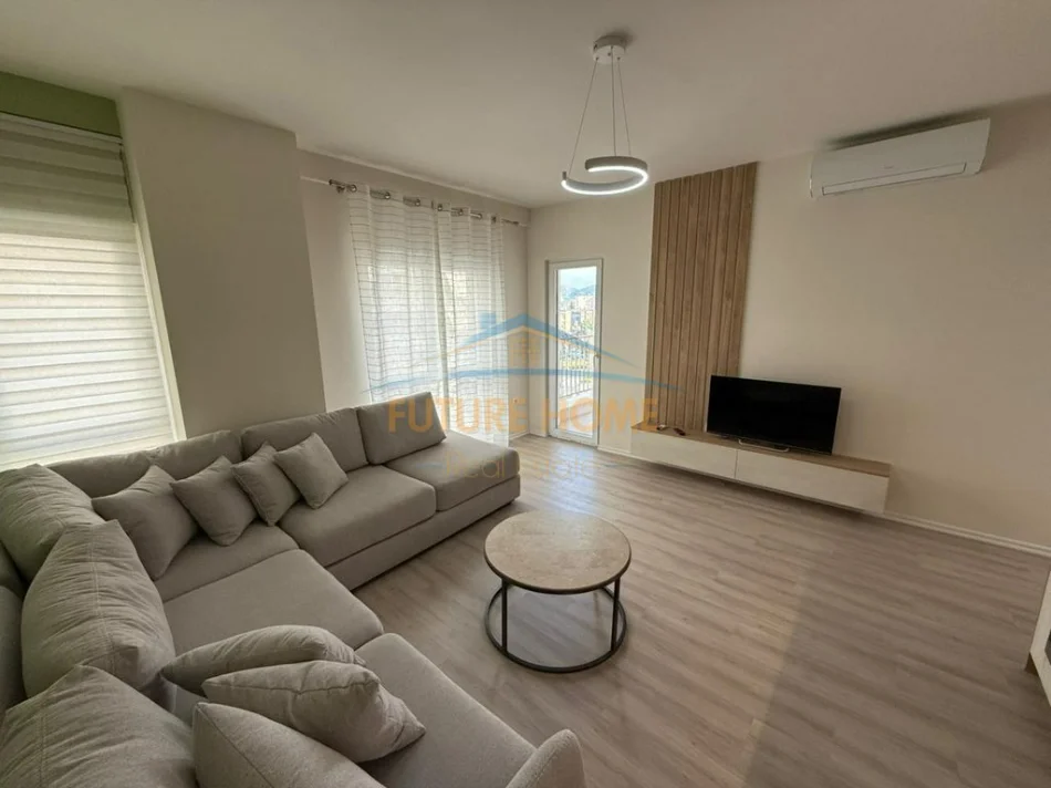 Tirane, jepet me qera apartament 1+1+Ballkon Kati 6, 650 € 