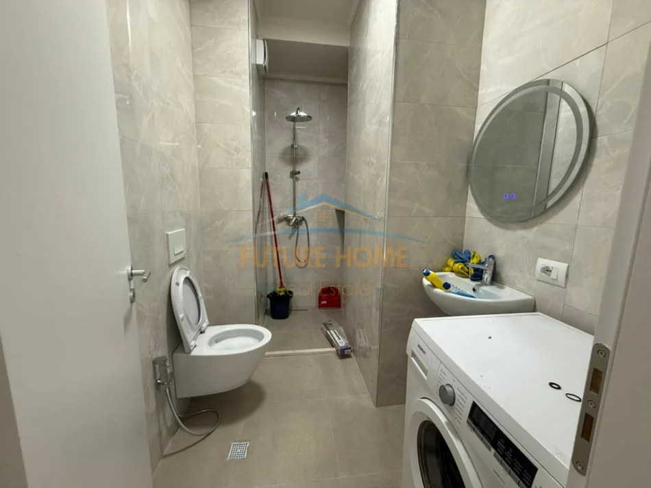 Tirane, jepet me qera apartament 1+1+Ballkon Kati 6, 650 € 