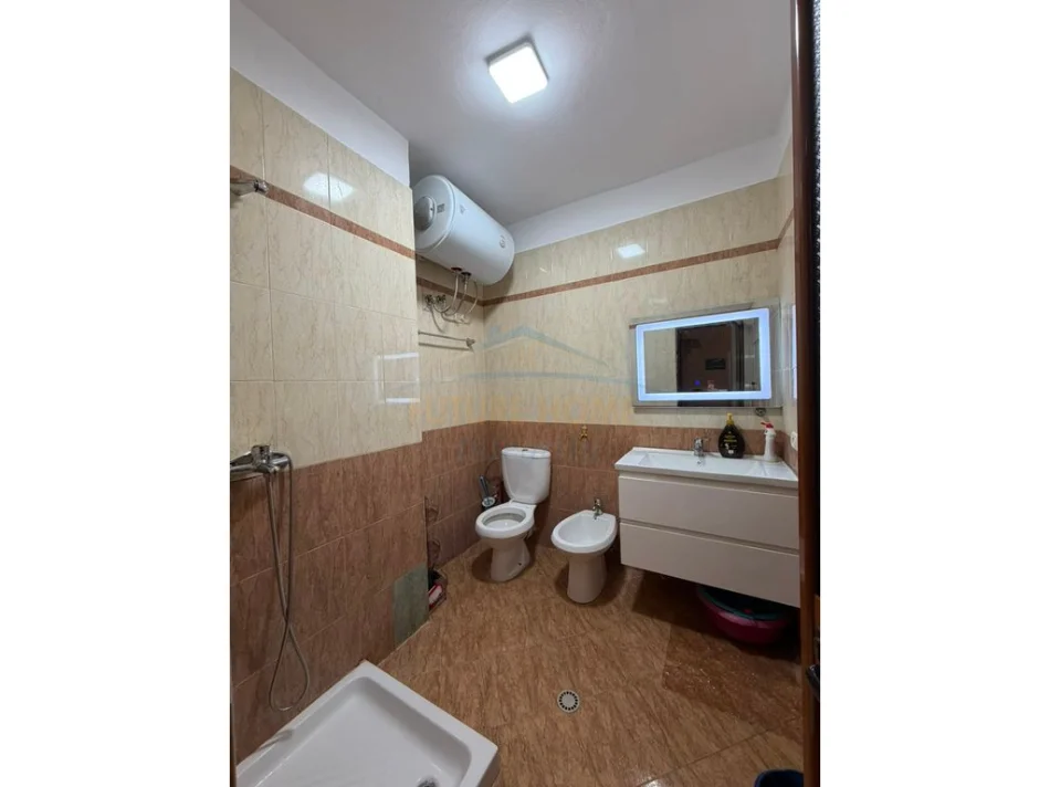 Tirane, jepet me qera apartament 1+1 Kati 5, 67 m² 520 € (Pediatria, Tirane)