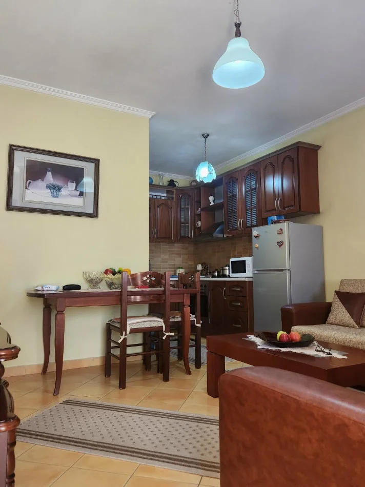 Tirane, jepet me qera apartament 1+1 Kati 4, 61 m² 45.000 € 