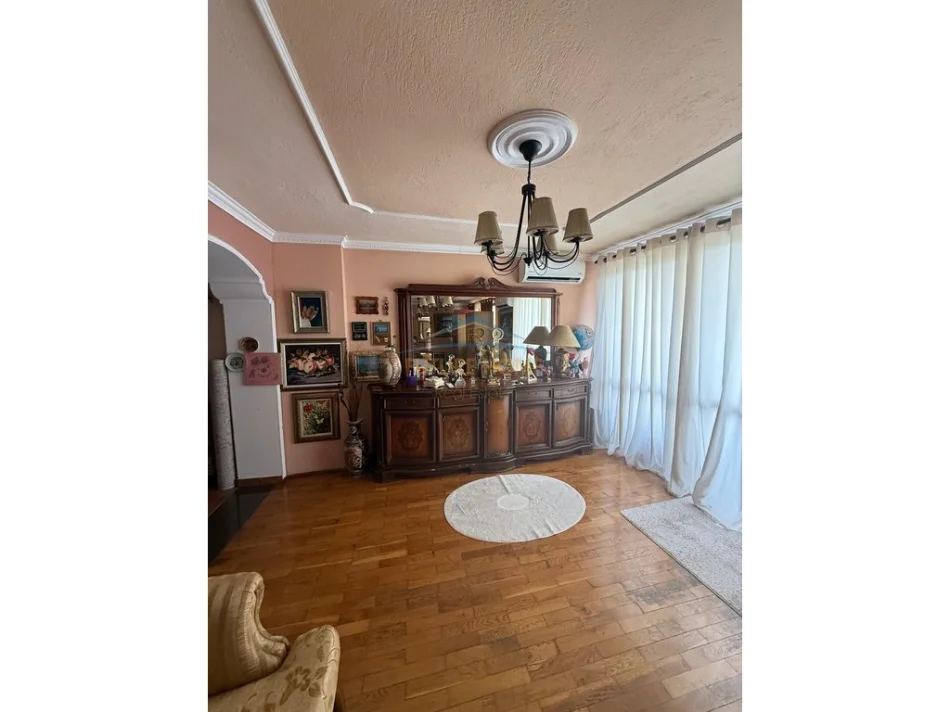 Tirane, shitet apartament 2+1+Ballkon Kati 4, 96 m² 182.000 € (Brryli)