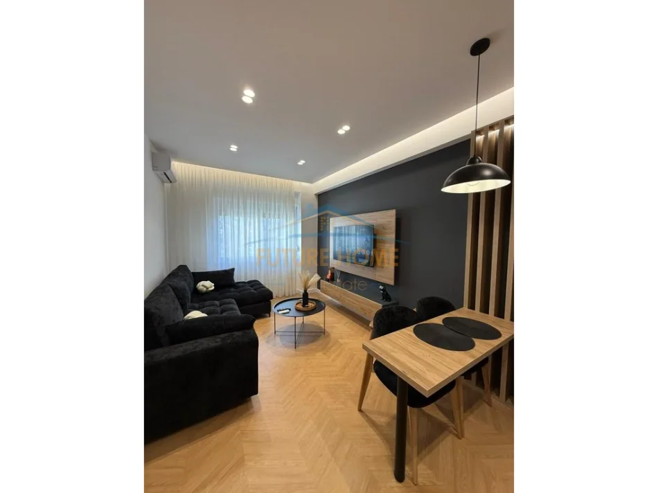 Tirane, shitet apartament 1+1+Ballkon Kati 1, 60 m² 175.000 € (Kopshti Zoologjik)