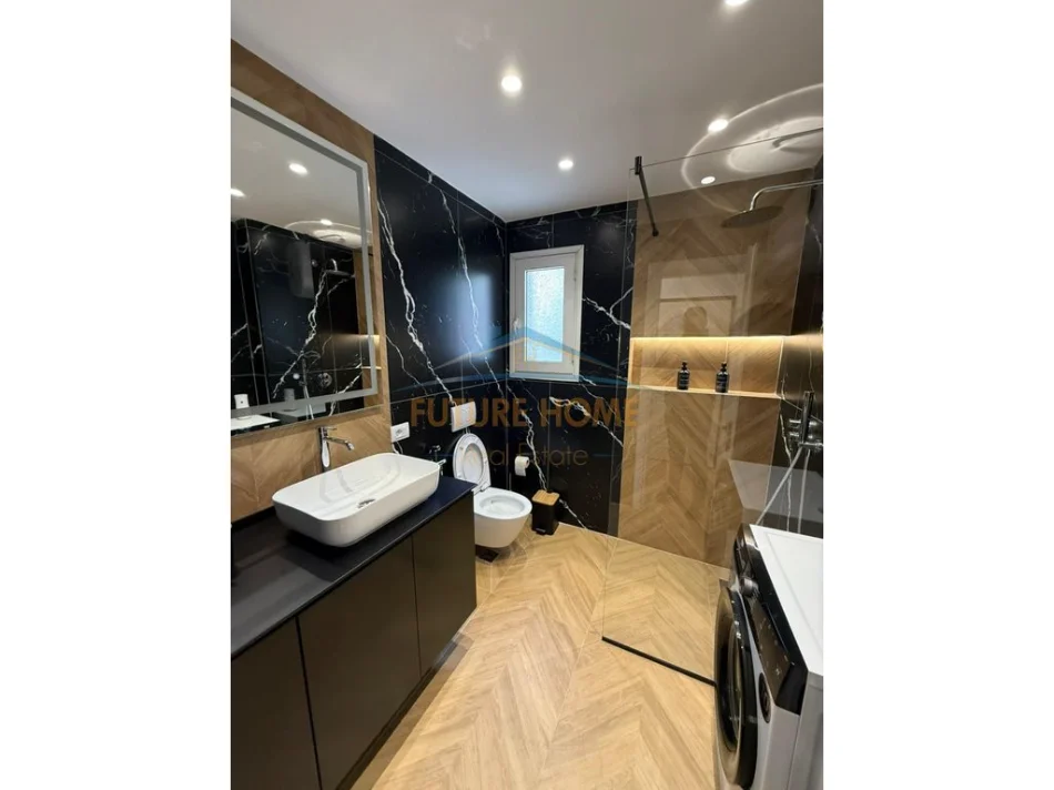 Tirane, shitet apartament 1+1+Ballkon Kati 1, 60 m² 175.000 € (Kopshti Zoologjik, Tirane.)
