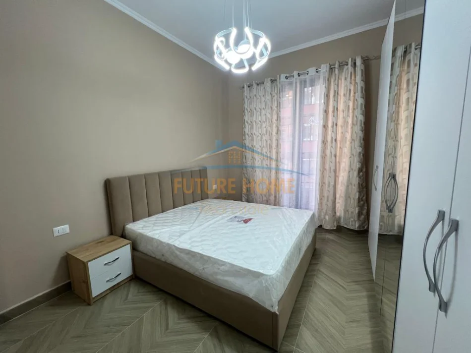 Tirane, jepet me qera apartament 1+1 Kati 5, 75 m² 650 € (Kopshti Zoologjik)