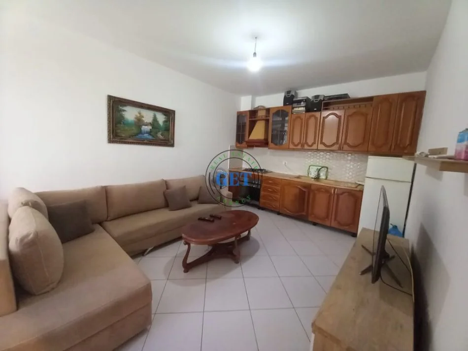 Durres, jepet me qera apartament 1+1 Kati 1, 60 m² 250 € (Plazh, Durres)