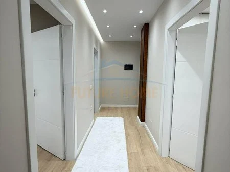 Tirane, shitet 2+1 Kati 3, 109 m² 165.000 €