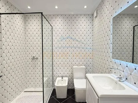 Tirane, shitet 2+1 Kati 3, 109 m² 165.000 €