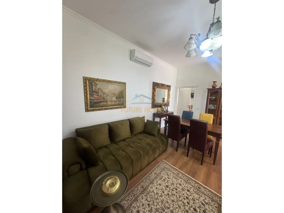 Tirane, shitet Vile Vile 1 Katshe , 216 m² 280.000 € (Ali Demi)