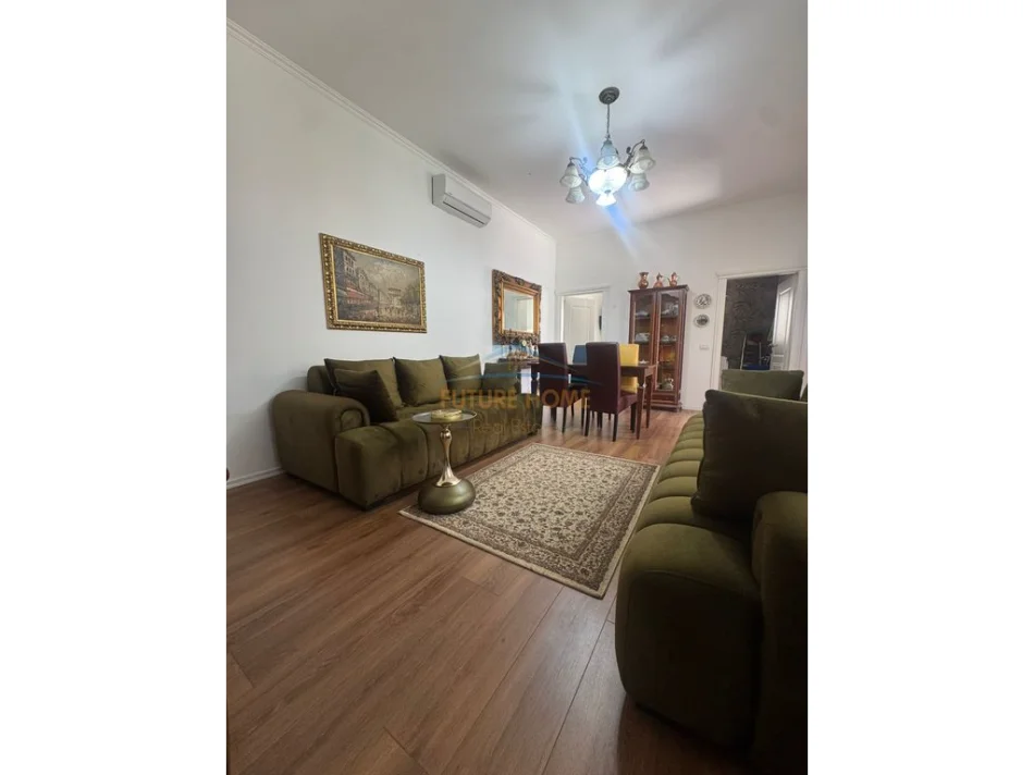 Tirane, shitet apartament 2+1+Aneks+Ballkon Kati 0, 216 m² 260.000 € (Ali Demi)