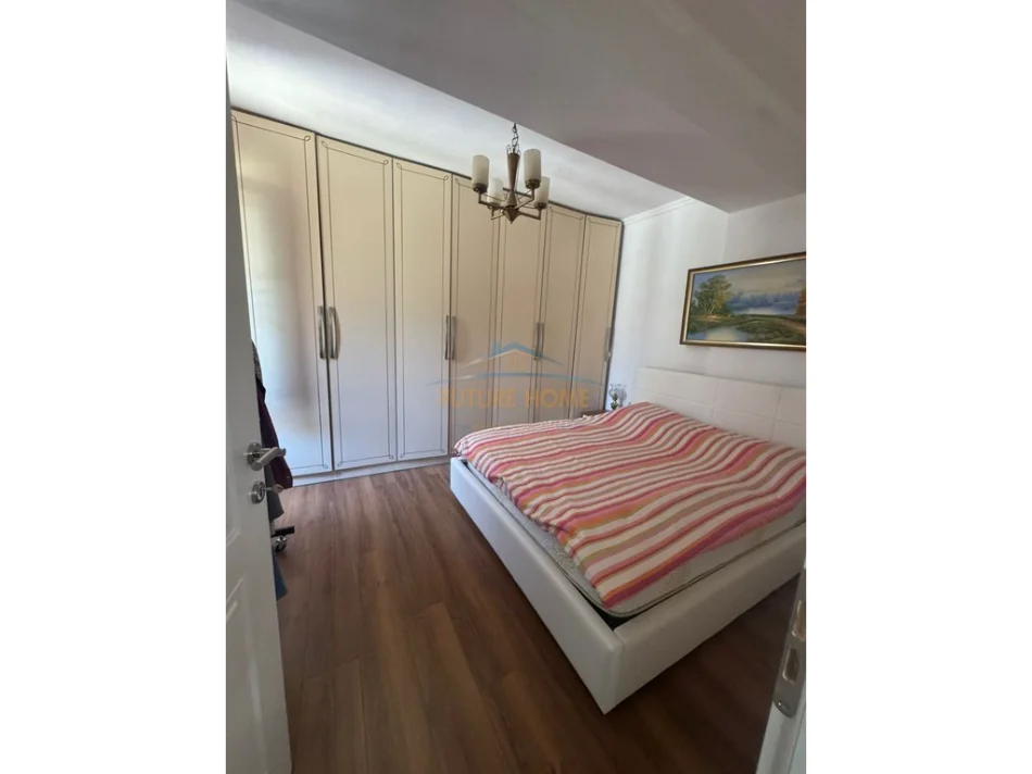 Tirane, shitet apartament 2+1+Aneks+Ballkon Kati 0, 216 m² 260.000 € (Ali Demi)