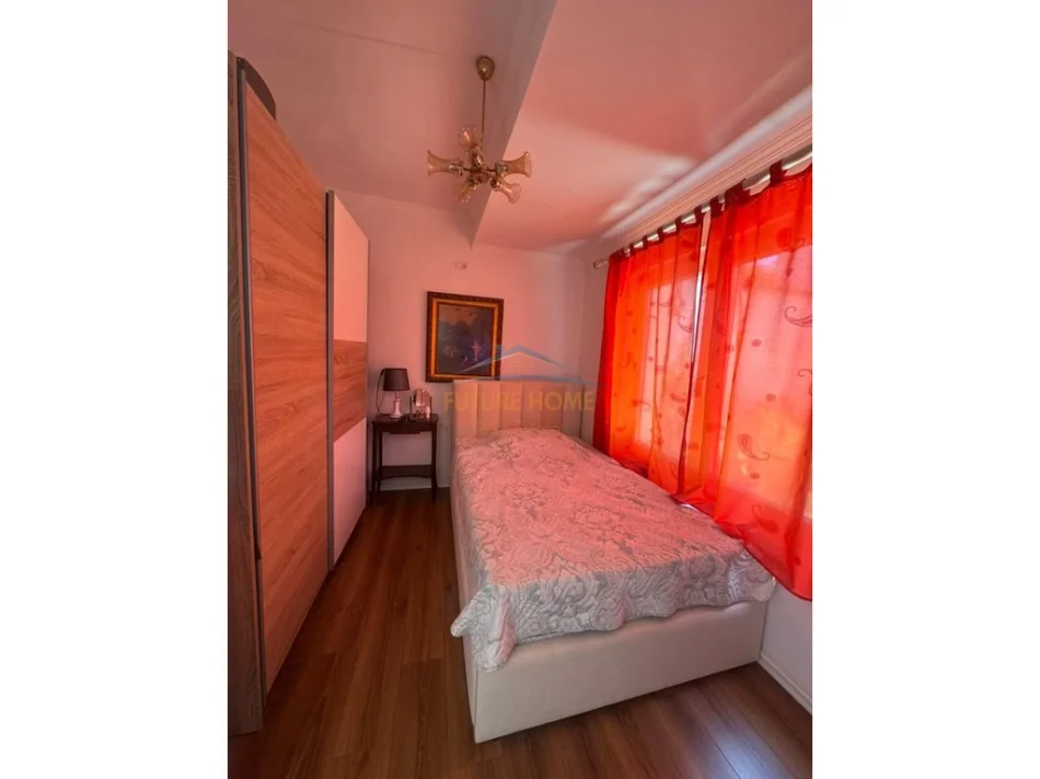 Tirane, shitet apartament 2+1+Aneks+Ballkon Kati 0, 216 m² 260.000 € (Ali Demi)