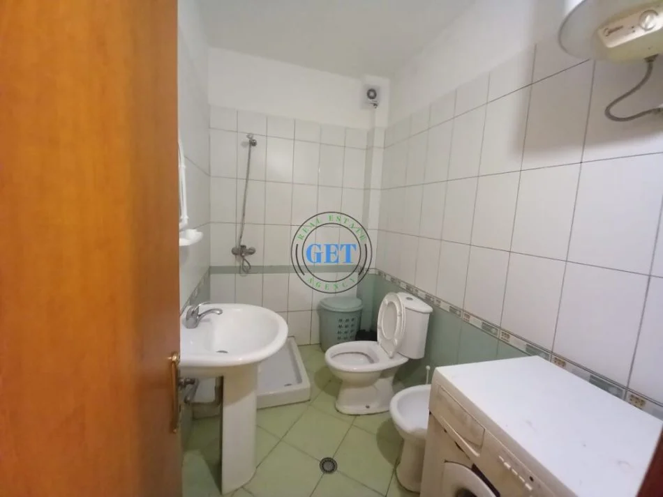 Durres, jepet me qera apartament 1+1 Kati 1, 60 m² 250 € (Plazh, Durres)