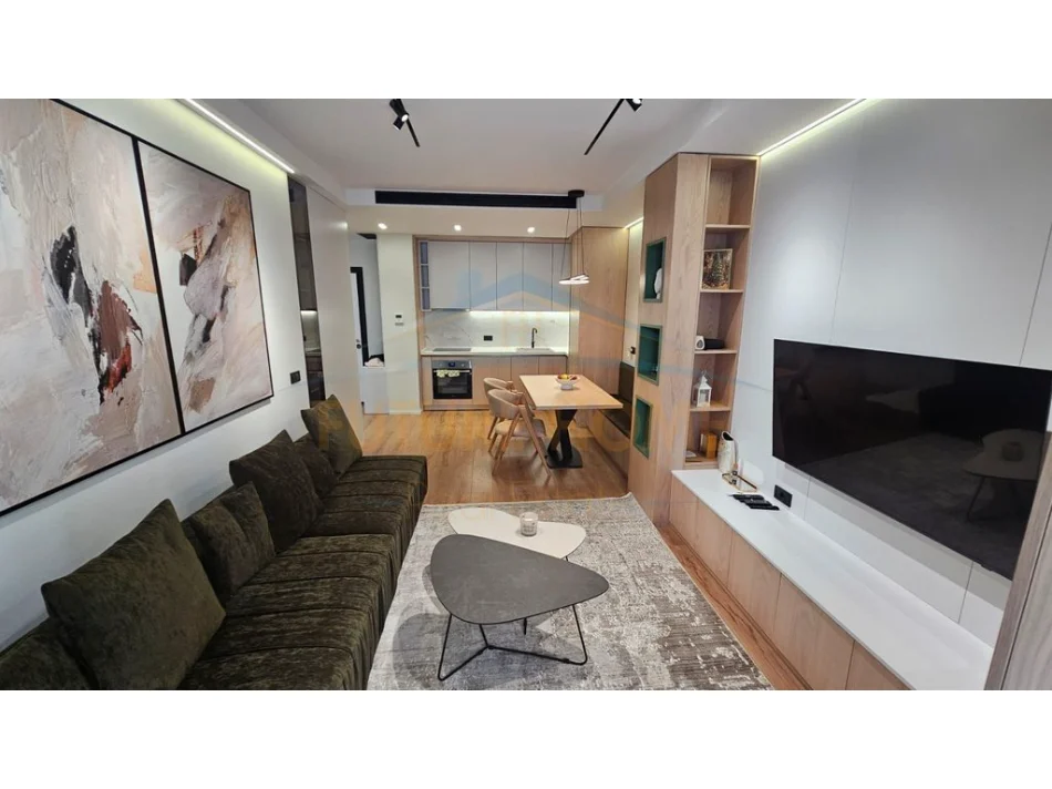 Tirane, jepet me qera apartament 1+1 Kati 8, 75 m² 850 € 