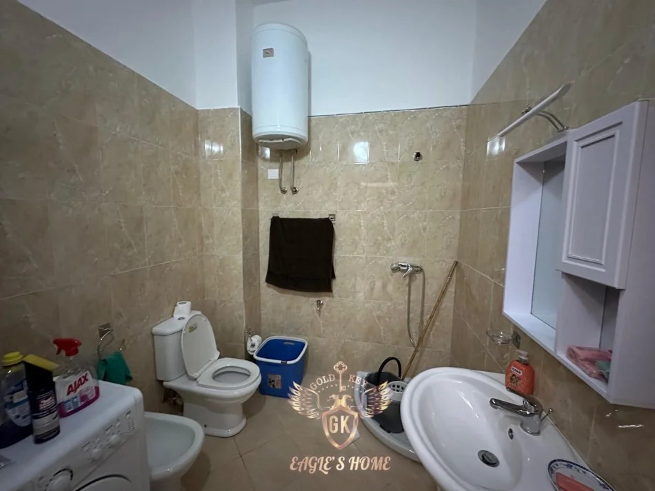 Durres, jepet me qera apartament 1+1 Kati 1, 399 m² 399 € (VILA ZOGUT)