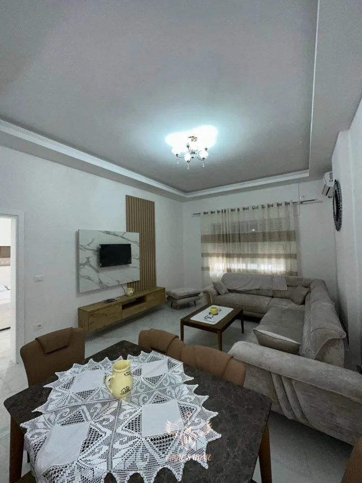 Durres, jepet me qera apartament 1+1 Kati 1, 399 m² 399 € (VILA ZOGUT)