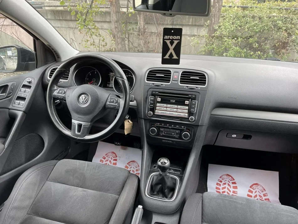 Tirane, shes makine VW GOLF 6 Nafte, e zeze manuale Klima 193.000 km 6.490 €