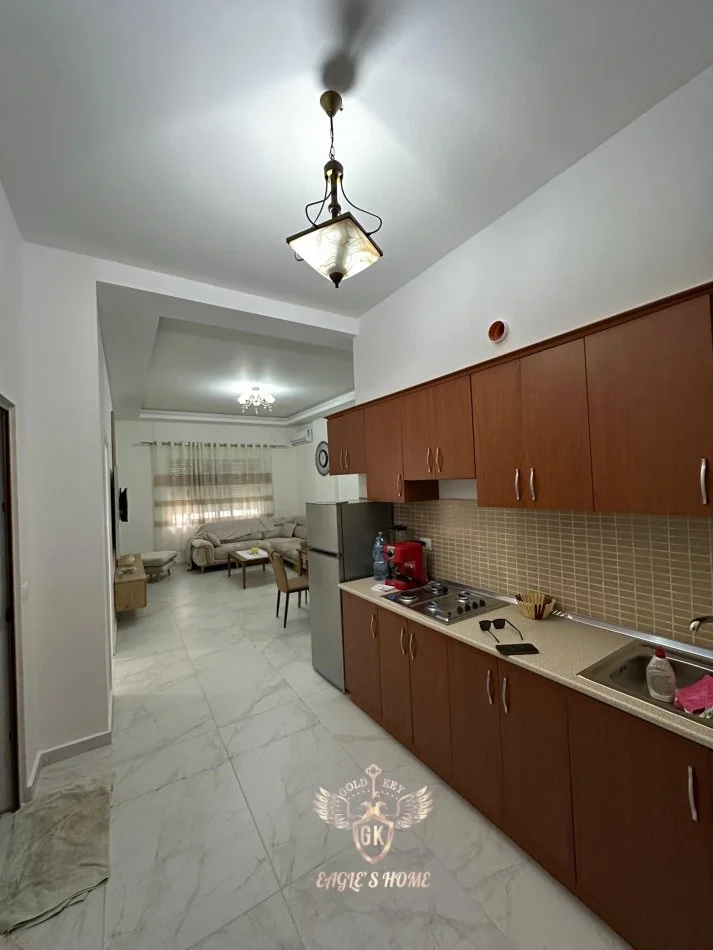 Durres, jepet me qera apartament 1+1 Kati 1, 399 m² 399 € (VILA ZOGUT)