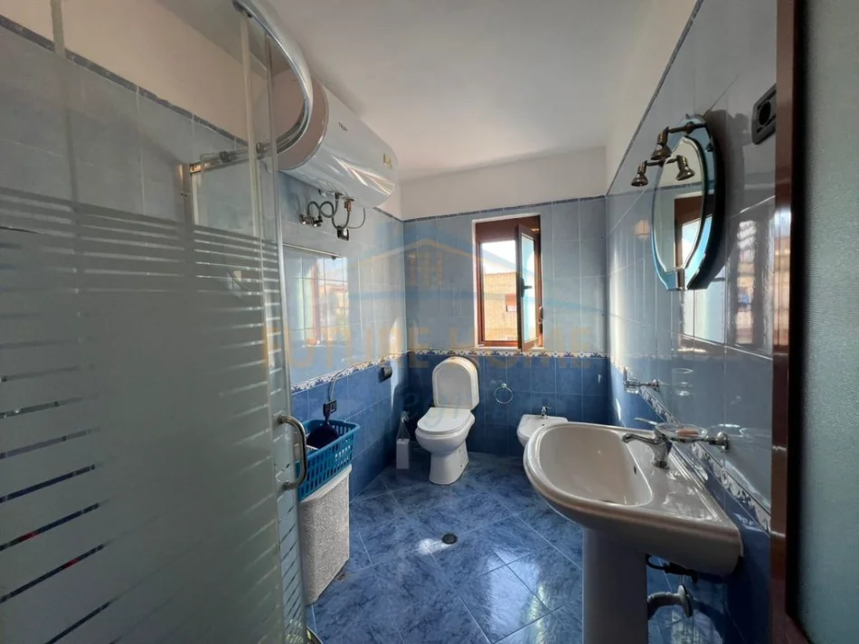 Tirane, jepet me qera apartament 1+1, Kati 5, 51 m² 475 € (Xhamlliku)  Prane Alteo Restorant