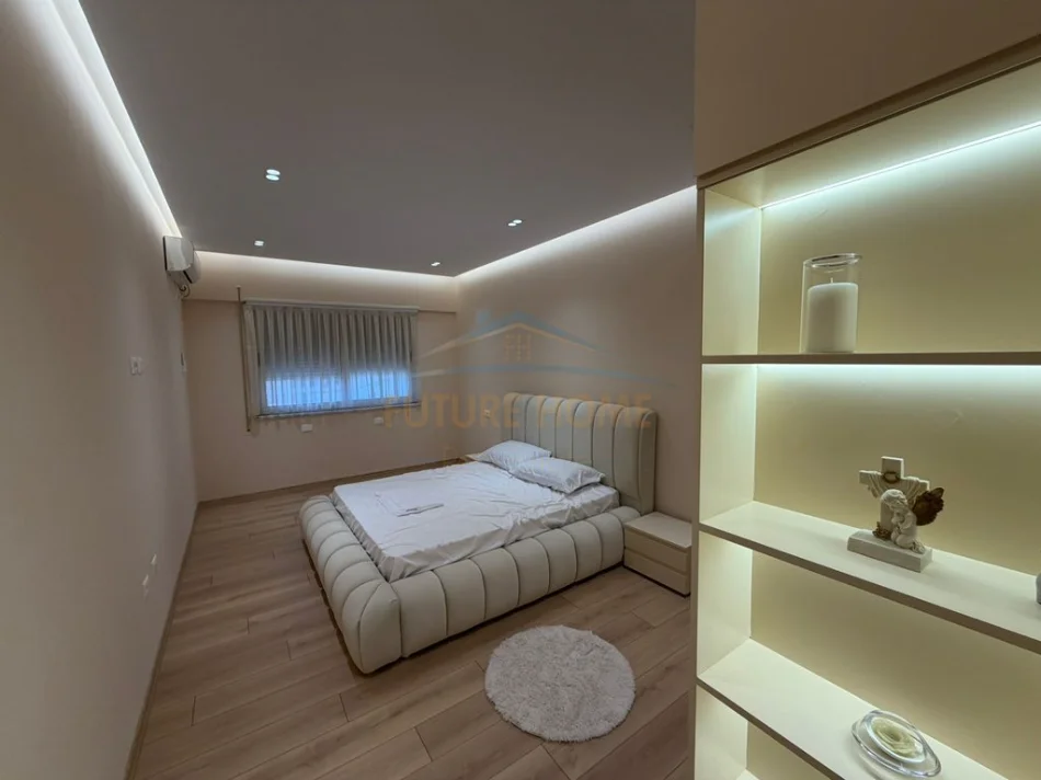 Tirane, jepet me qera apartament 2+1 Kati 5, 104 m² 900 € 