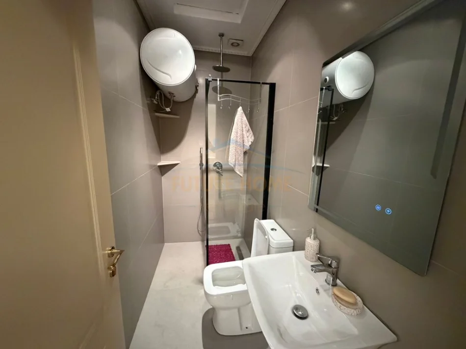 Tirane, jepet me qera apartament 2+1+Ballkon Kati 5, 104 m² 900 € (Kompleksi Vizion Plus)