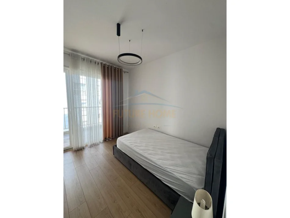 Tirane, shitet apartament 3+1+Ballkon Kati 4, 138 m² 320.000 € 