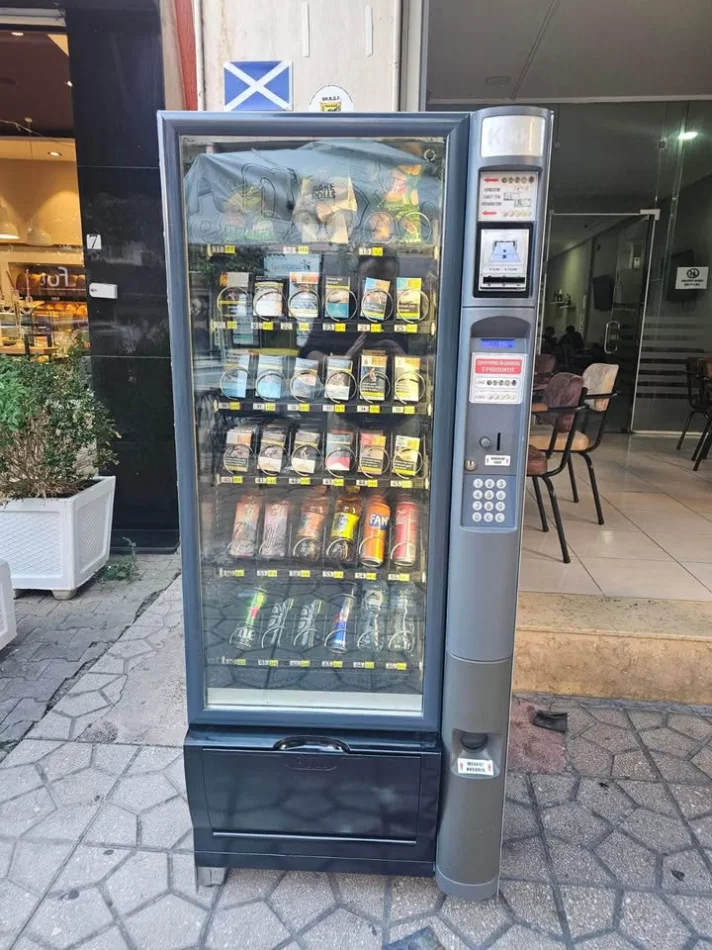 Durres, shes Frigorifer Shiten makinëta automatike Në gjendje shume te mire 069 238 7400