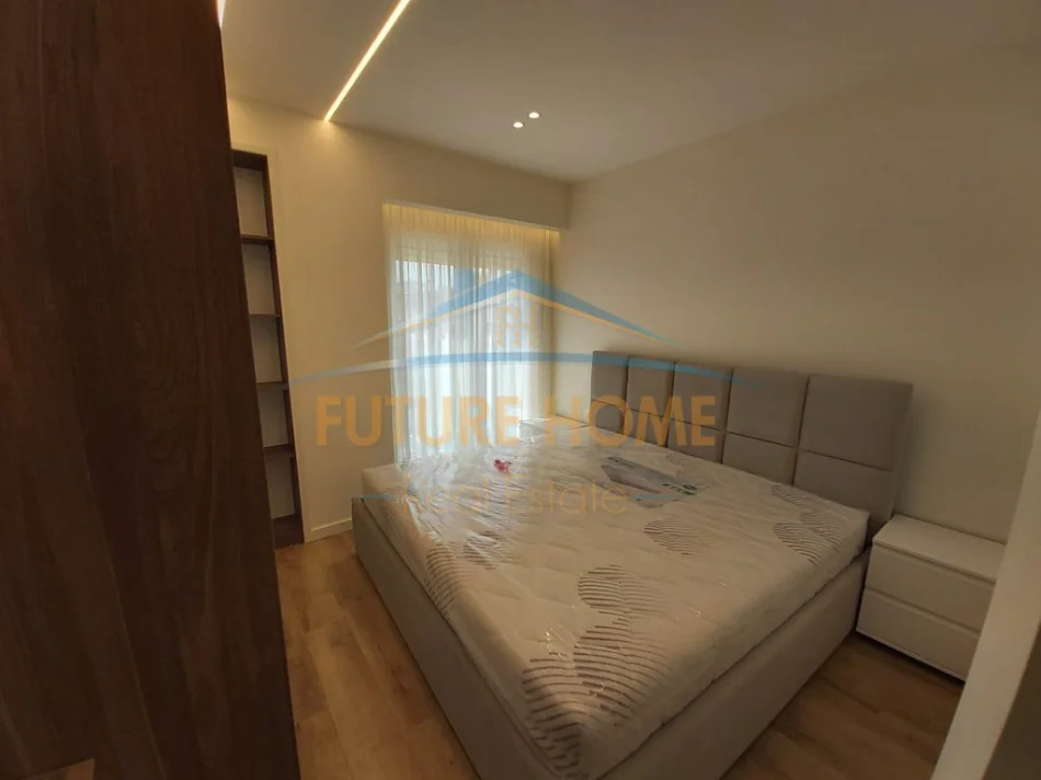 Tirane, jepet me qera apartament 2+1 Kati 3, 102 m² 1.000 € (rruga e barrikadave)