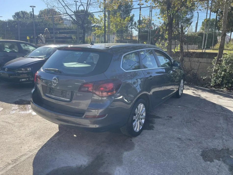 Tirane, shes makine OPEL ASTRA Nafte, gri e erret manuale Klima 163.000 km