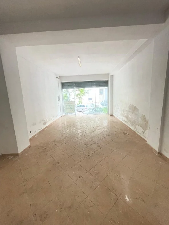 Durres, jepet me qera ambjent biznesi Kati 0, 45 m² 250 € (POSTA PLAZH)