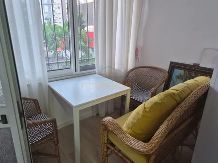Tirane, jepet me qera 1+1 Kati 1, 88 m² 500 € 