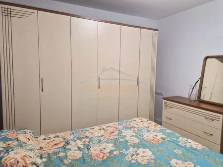 Tirane, jepet me qera 1+1 Kati 1, 88 m² 500 € 
