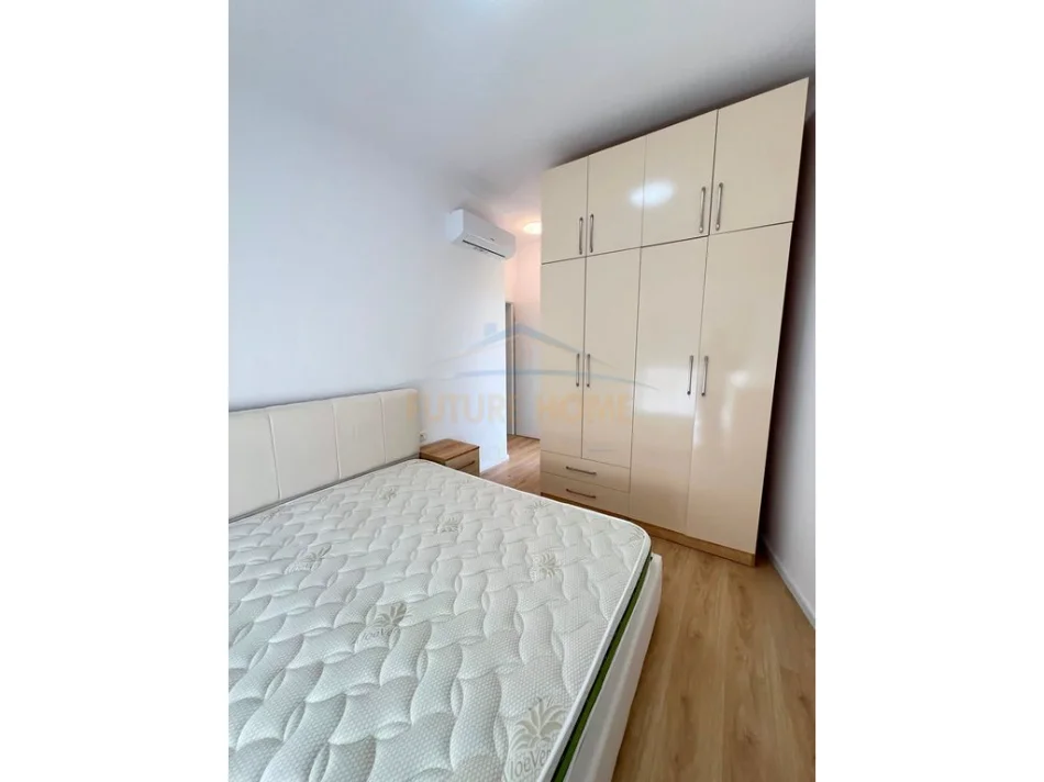 Tirane, jepet me qera apartament 2+1 Kati 5, 70 m² 500 € (KADIU)