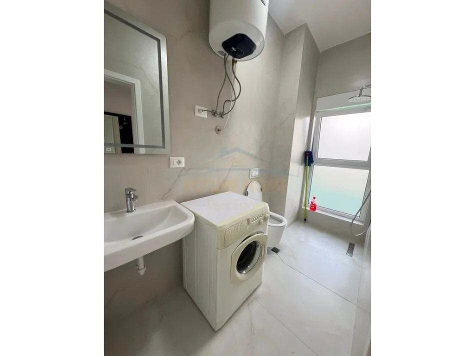 Tirane, jepet me qera apartament 2+1 Kati 5, 70 m² 500 € (ali demi)