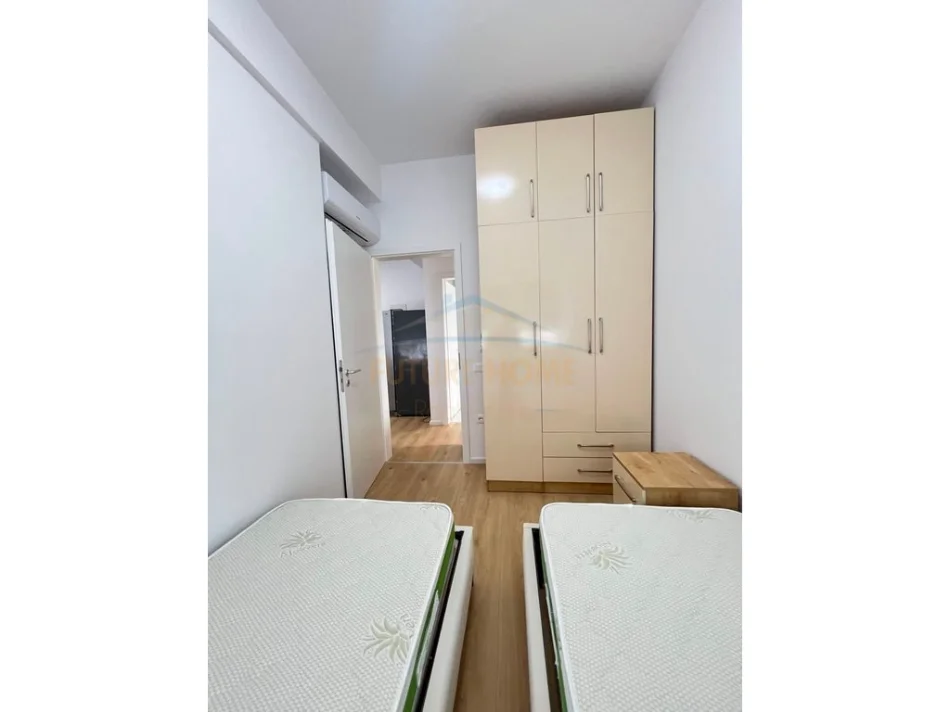 Tirane, jepet me qera apartament 2+1 Kati 5, 70 m² 500 € (KADIU)