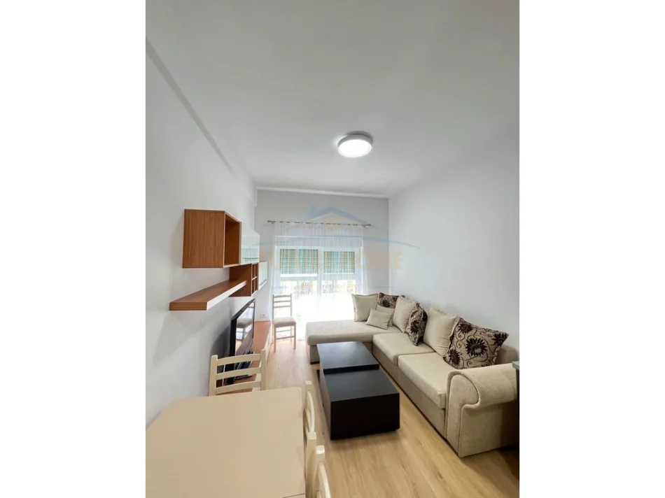 Tirane, jepet me qera apartament 2+1 Kati 5, 70 m² 500 € (KADIU)