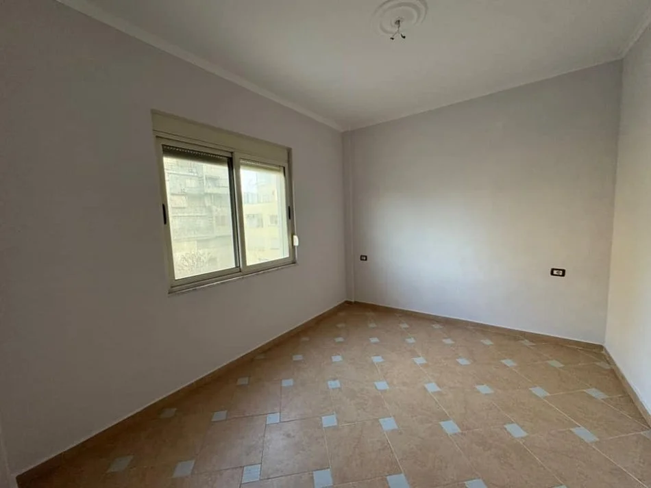 Durres, shitet apartament 2+1+Ballkon Kati 2, 85 m² 126.000 € (PLAZH ILIRIA DURRES!)