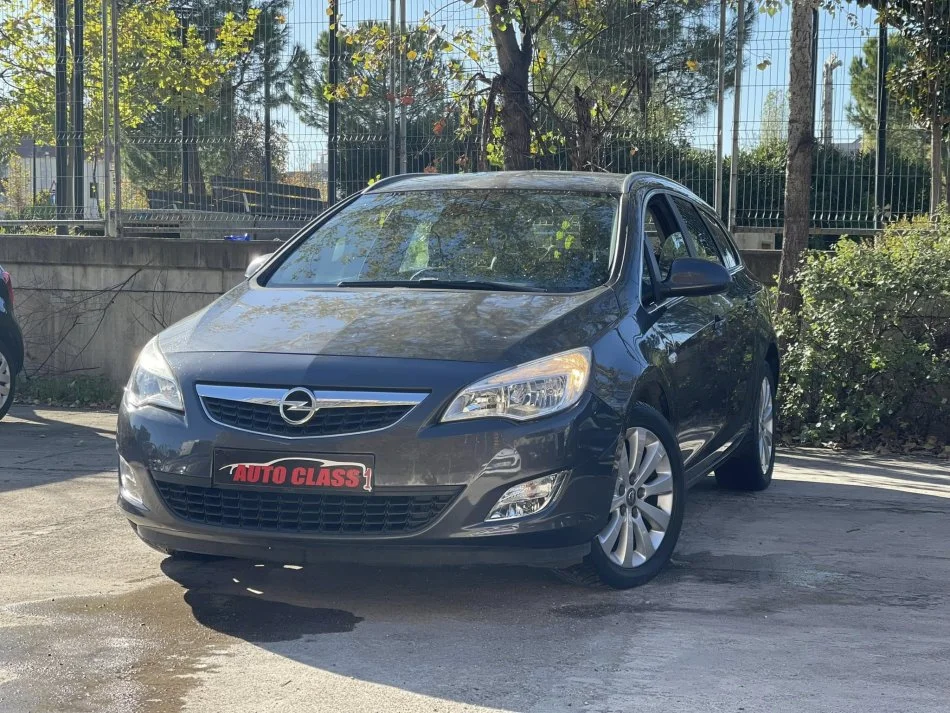 Tirane, shes makine OPEL ASTRA Nafte, gri e erret manuale Klima 163.000 km
